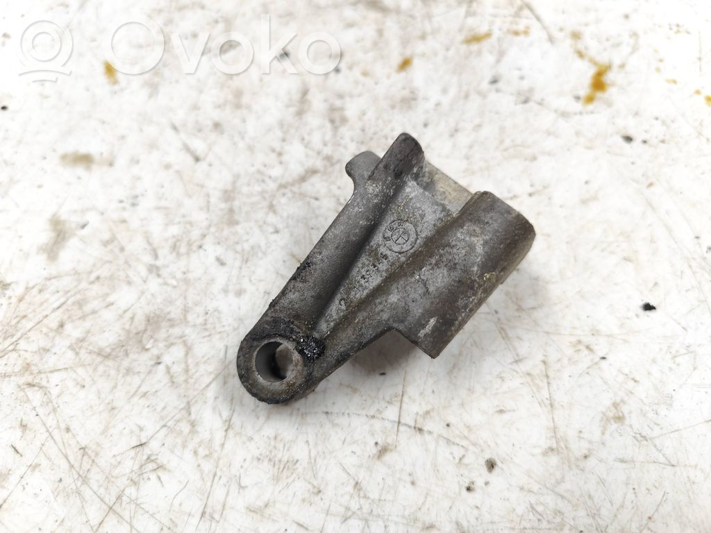 Other engine part   1739345