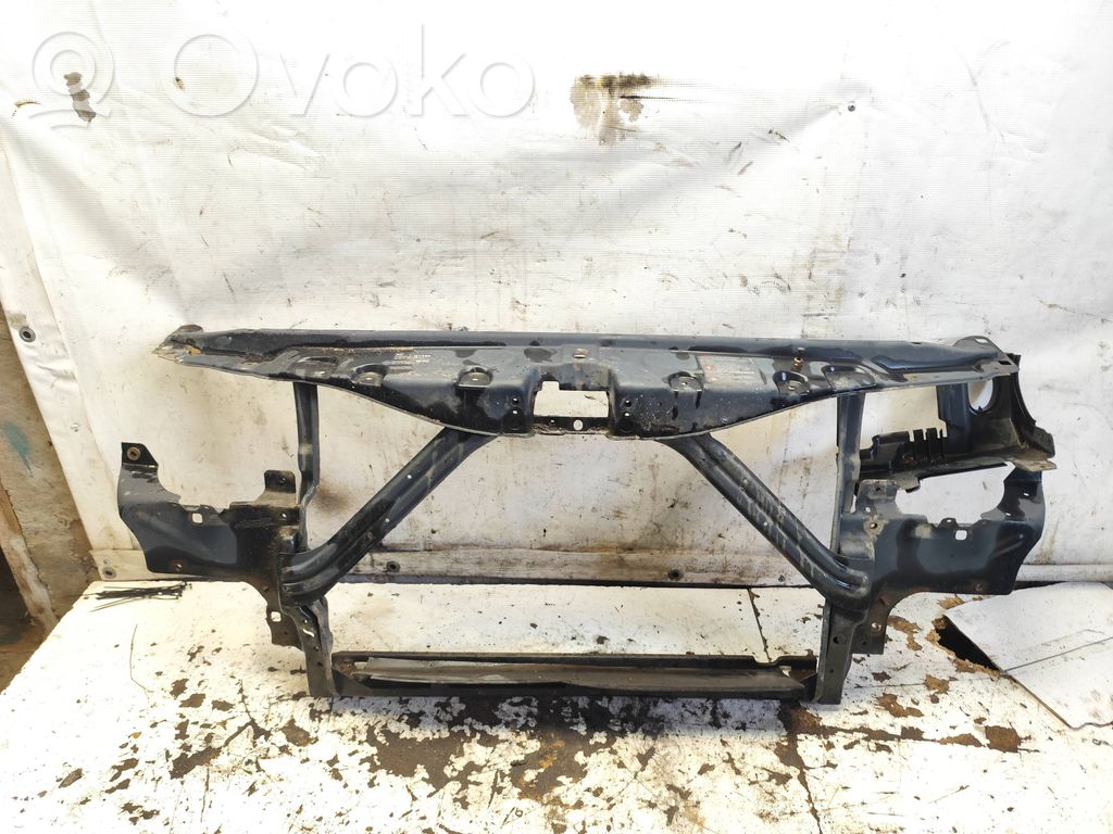 Volkswagen Golf IV Radiatorių panelė 