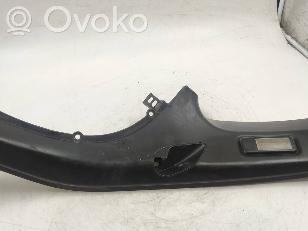 BMW 3 E46 (D)pillar trim (top) 