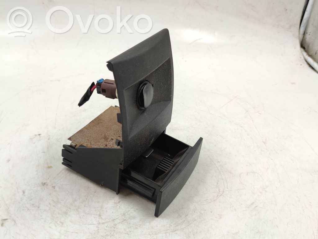 Cadillac CTS Ashtray (rear) 