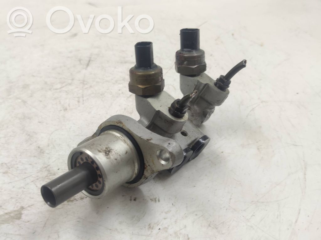 BMW 3 E46 Główny cylinder hamulca 