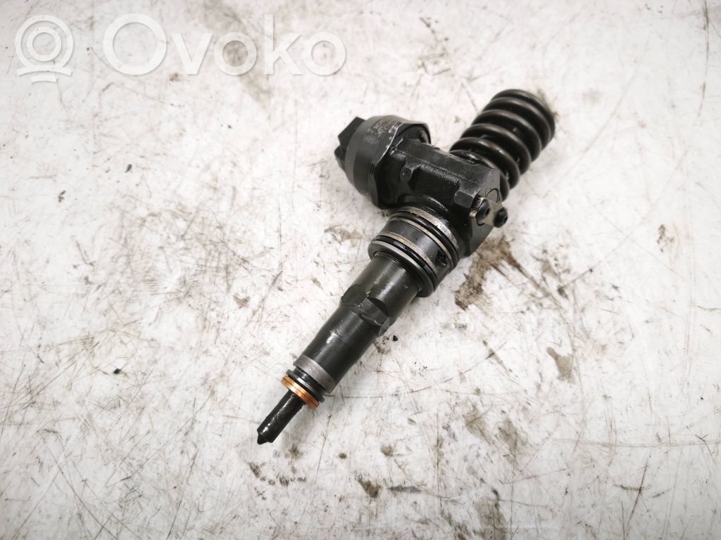 Volkswagen Transporter - Caravelle T5 Inyector de combustible 