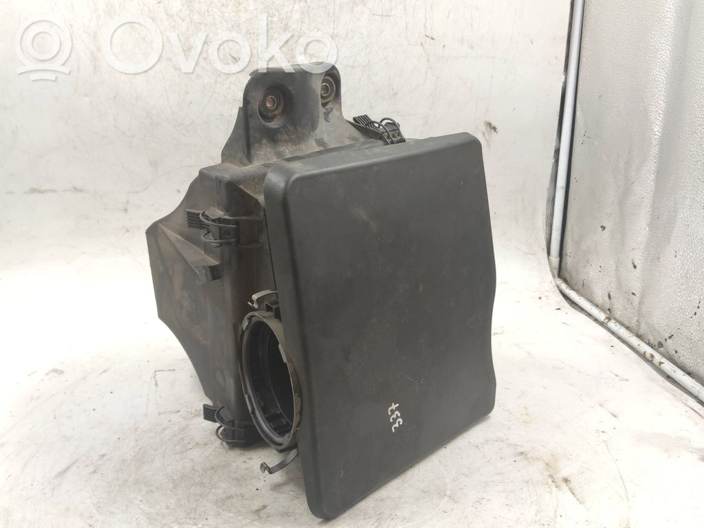 Air filter box   7501975