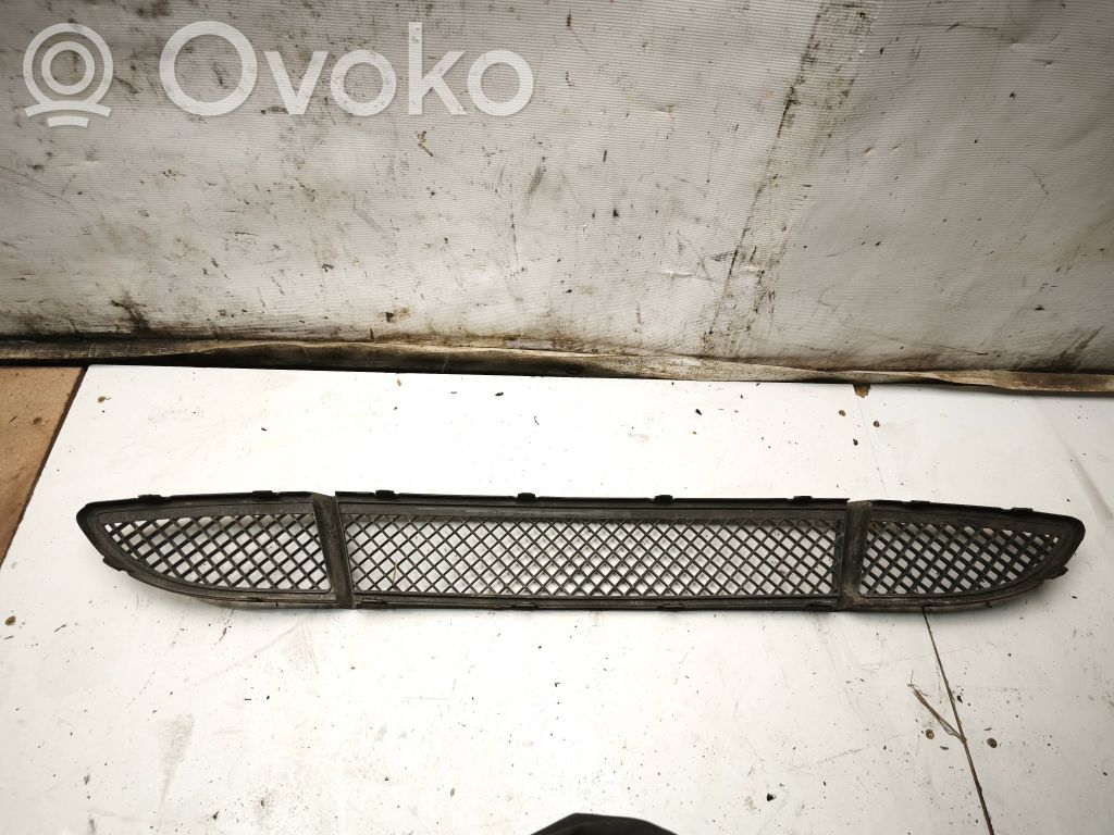 BMW 1 E81 E87 Front bumper lower grill 