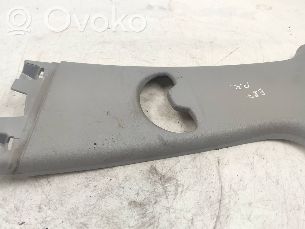 BMW 1 E81 E87 (B) pillar trim (top) 