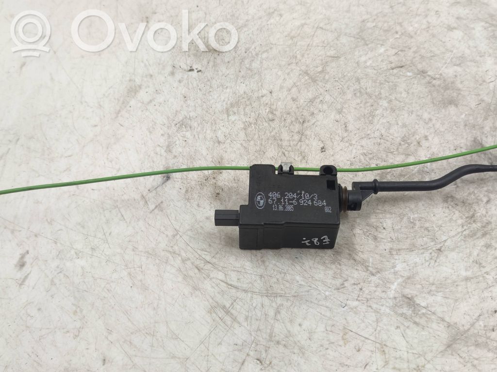 BMW 1 E81 E87 Stellmotor Tankdeckel Tankklappe 