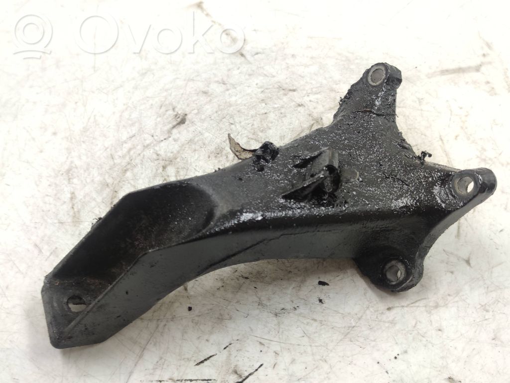 BMW 3 E36 Engine mounting bracket 