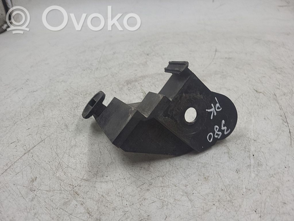 Front bumper mounting bracket   7030619