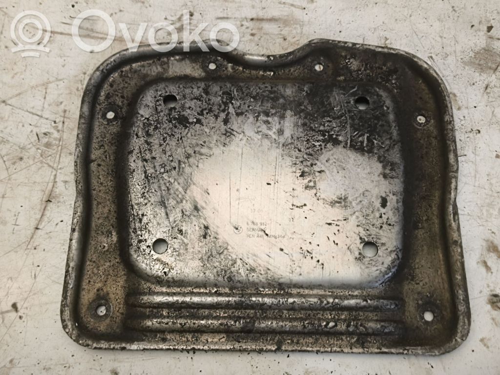 BMW 3 E90 E91 Dzinēja apakšas aizsargs 