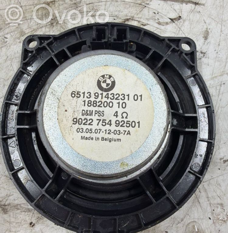Altavoz de la puerta trasera   9143231,902275492501