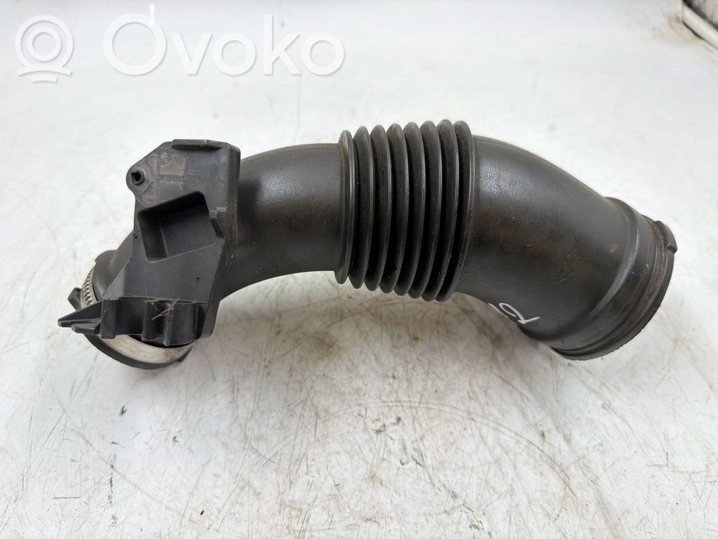Air intake hose/pipe   059129627L,059129615F,446301