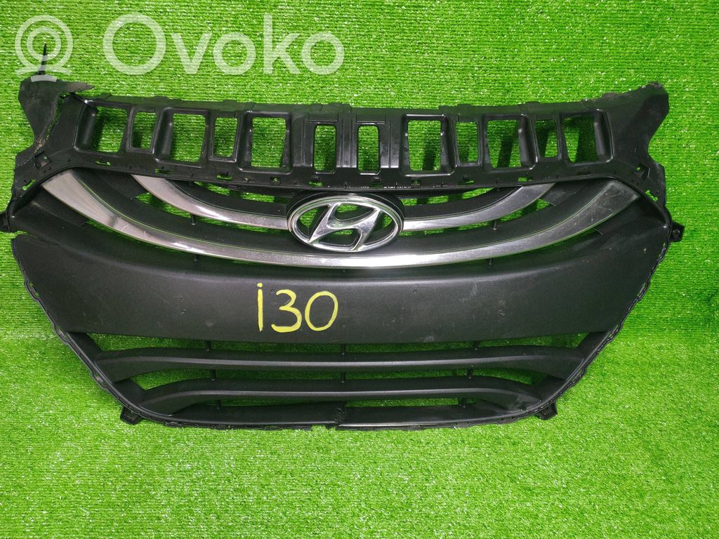 Hyundai i30 Grilă radiator față 