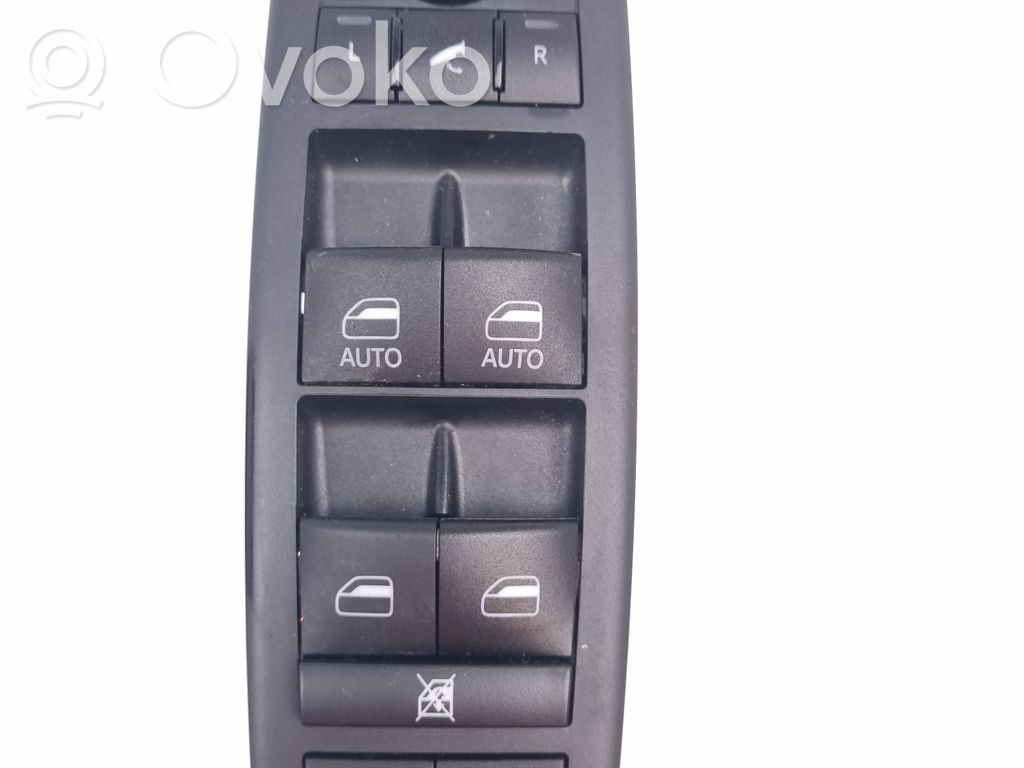 Ram 1500 Electric window control switch 
