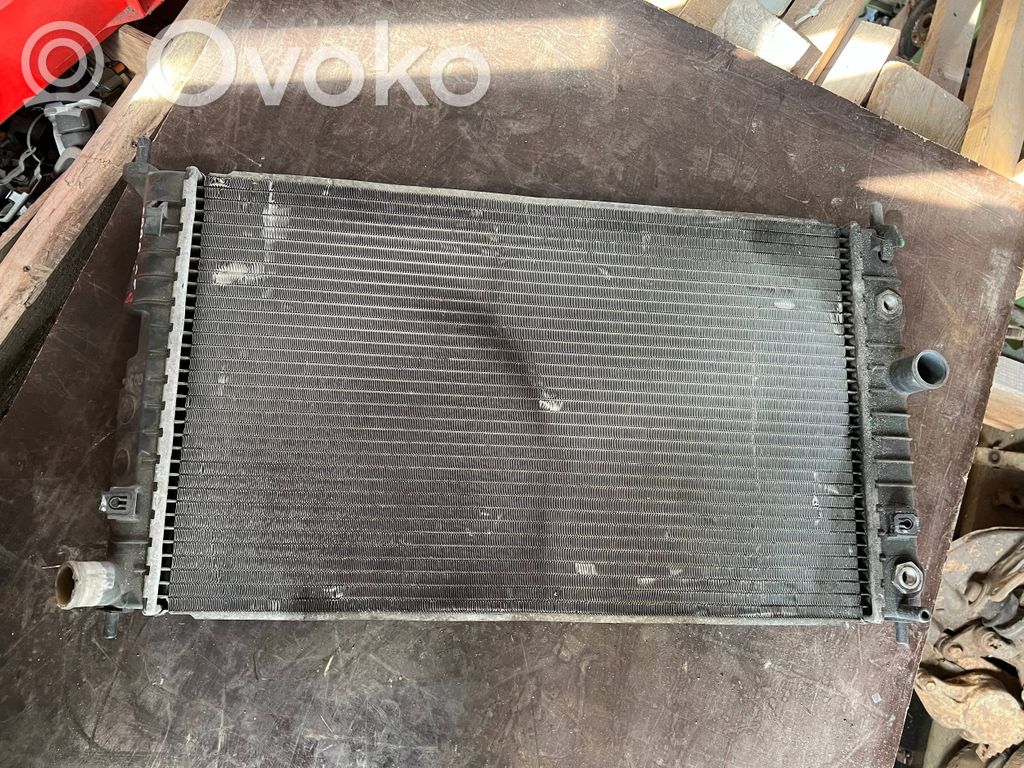 Coolant radiator   52466791,4575734