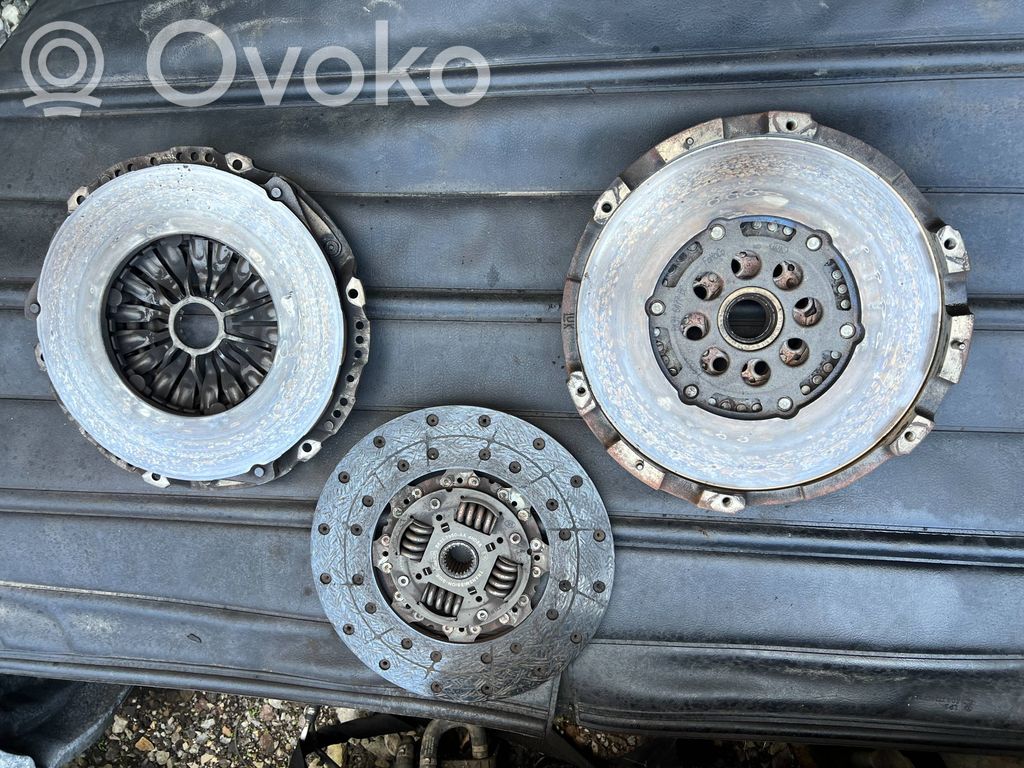 Koło dwumasowe   BK31647786,BK317550AA
