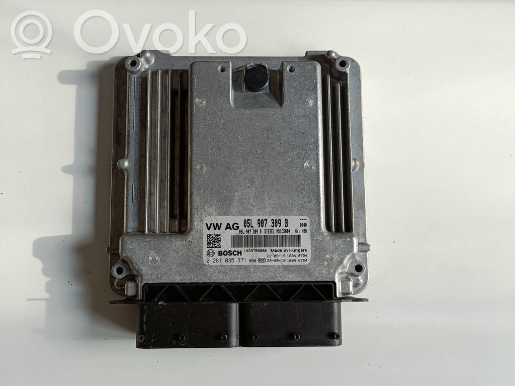 Skoda Superb B8 (3V) Engine control unit/module 