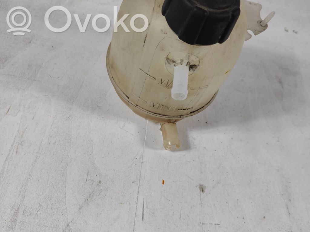 Dacia Sandero Aušinimo skysčio išsiplėtimo bakelis 