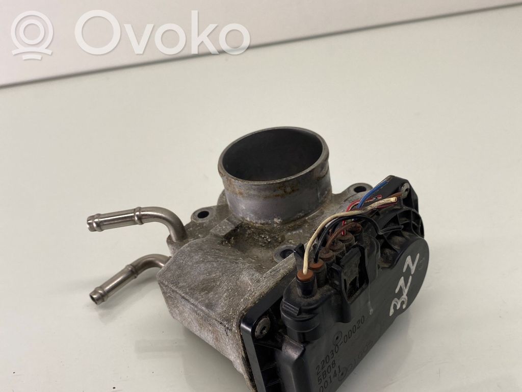 Toyota Corolla E120 E130 Droseļvārsts 