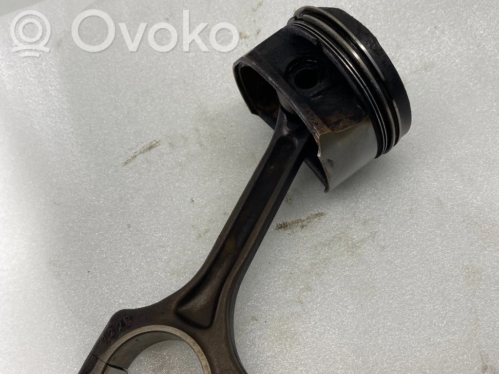 Mini One - Cooper Coupe R56 Piston with connecting rod 