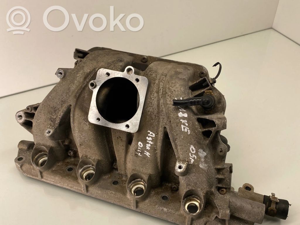 Opel Astra H Intake manifold 