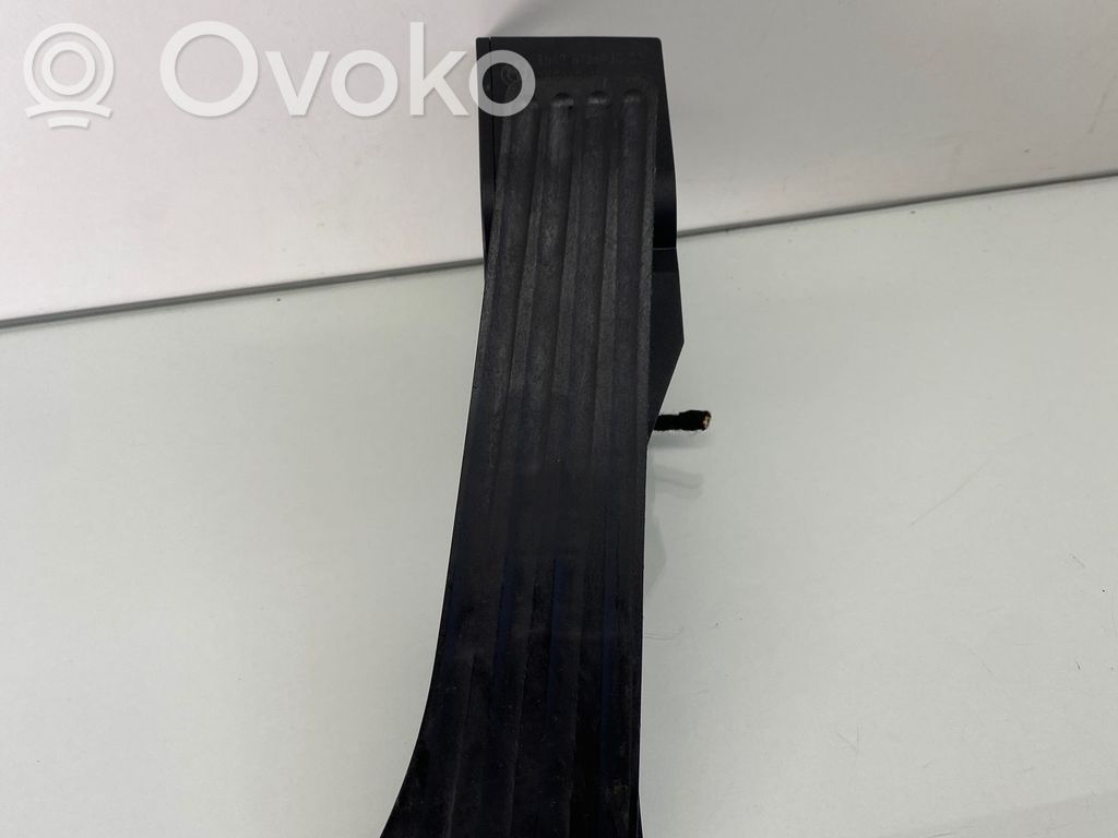 BMW 1 E81 E87 Akseleratora pedālis 
