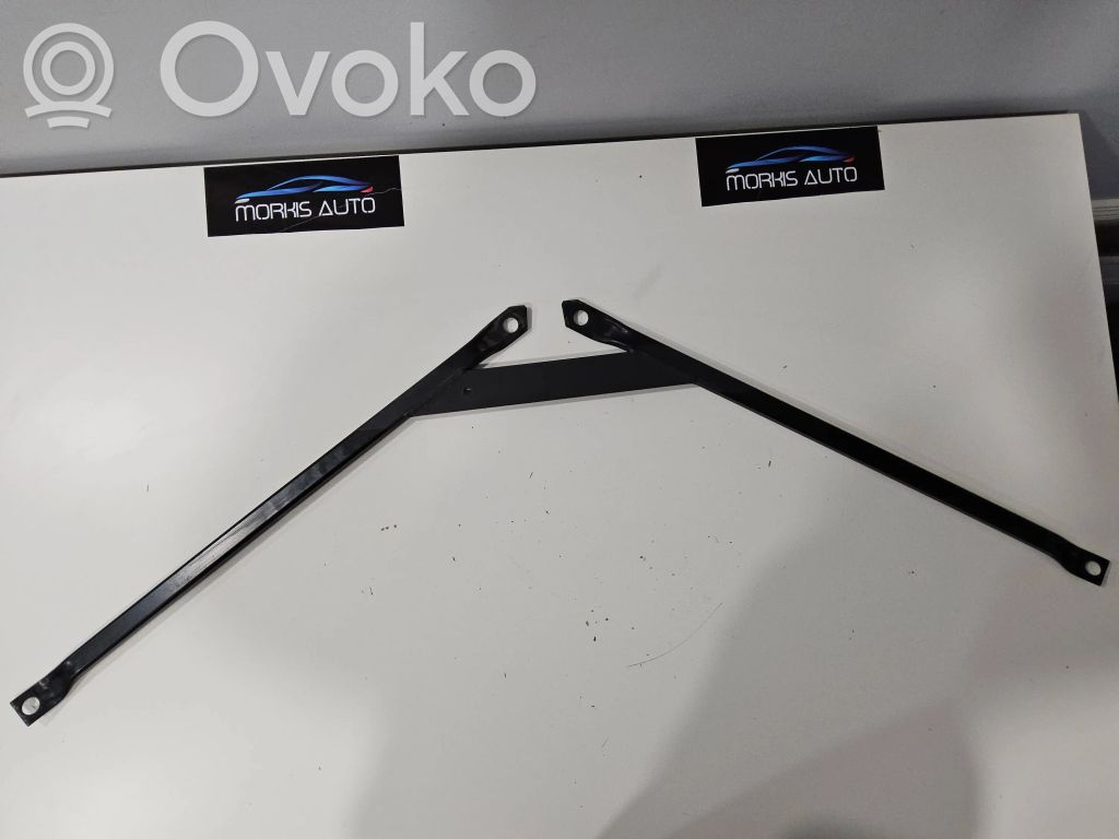 BMW 4 F32 F33 Inne części komory silnika 