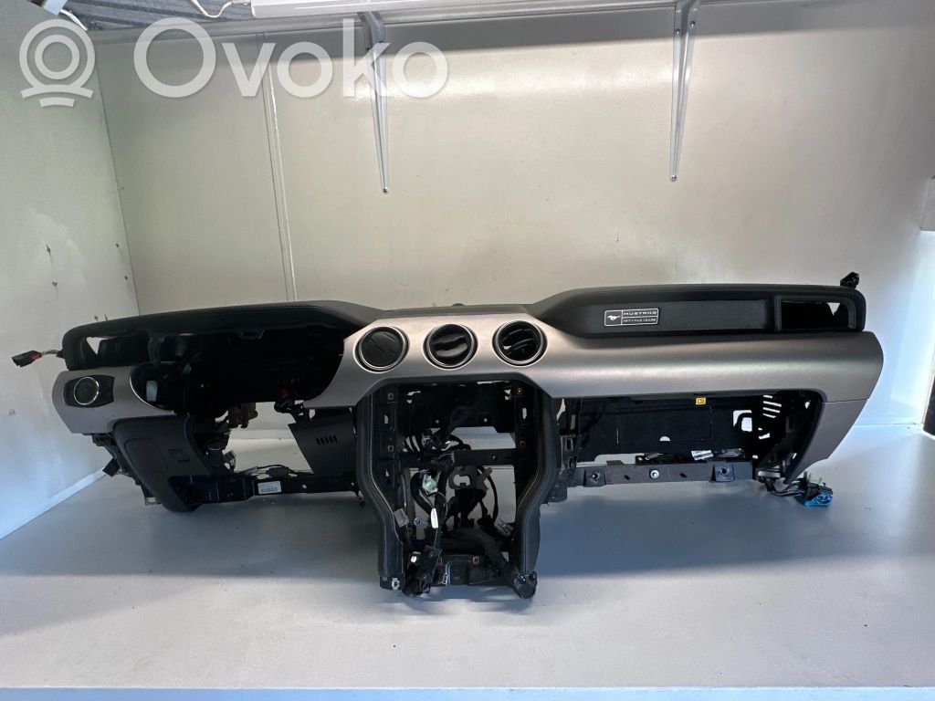 Ford Mustang VI Panel de instrumentos 