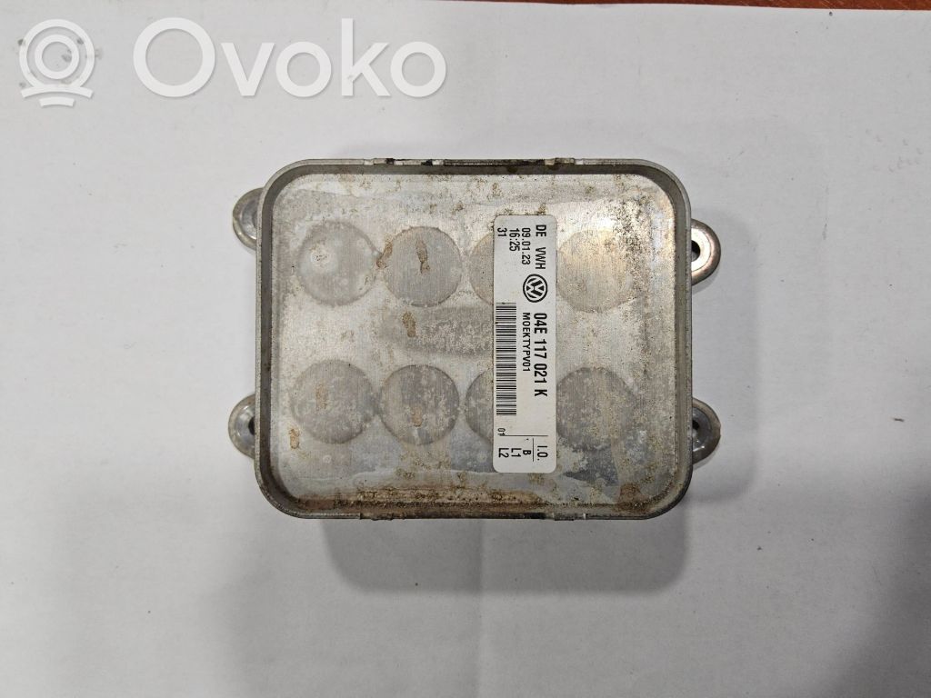 Volkswagen Tiguan Engine oil radiator 