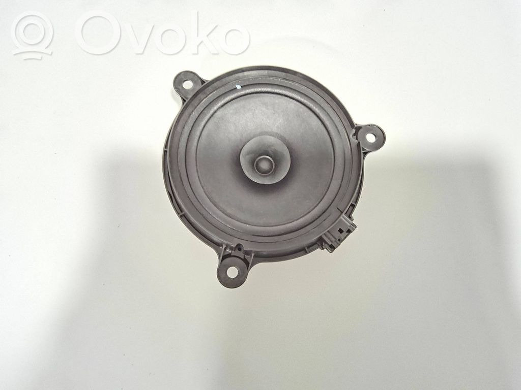 Mazda 2 Front door speaker 