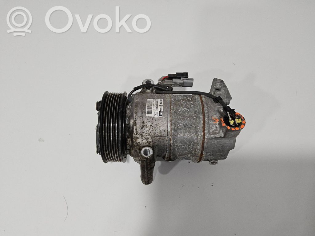 Renault Megane IV Ilmastointilaitteen kompressorin pumppu (A/C) 