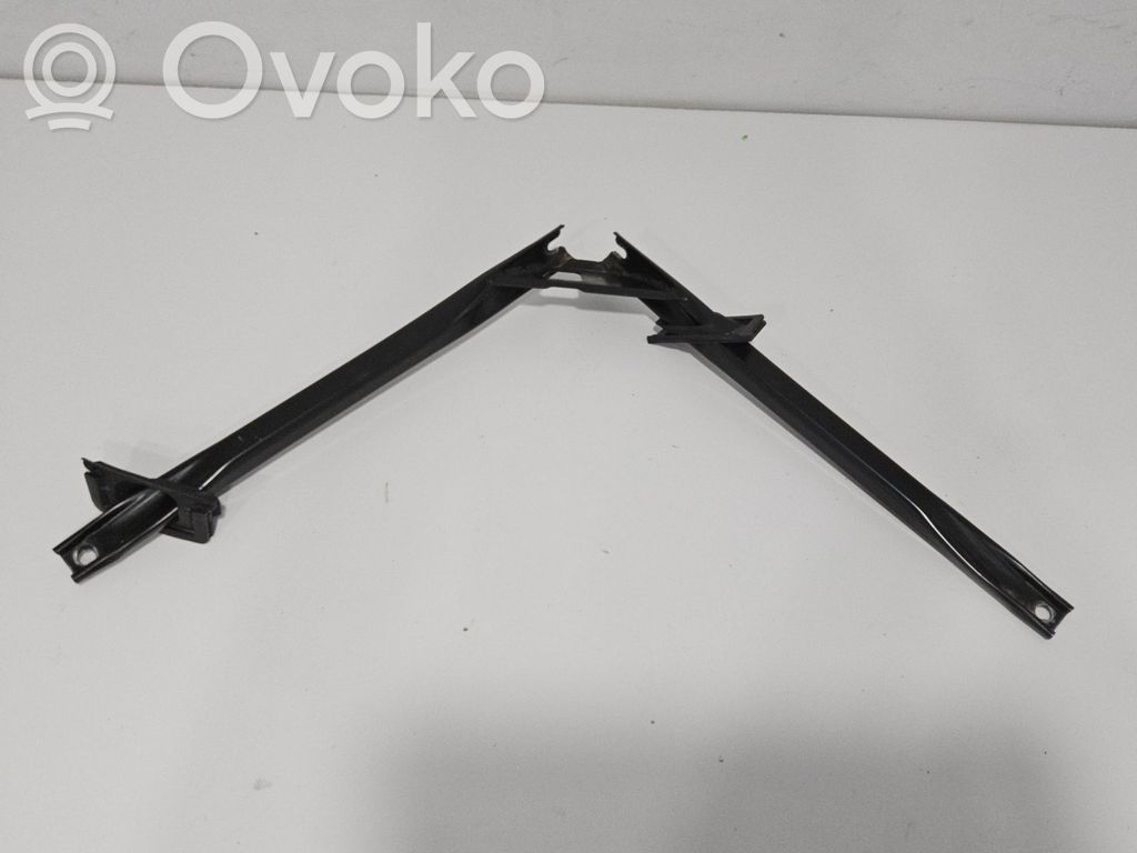 Audi S5 F5 Halterung Schlossträger Frontträger Frontmaske 