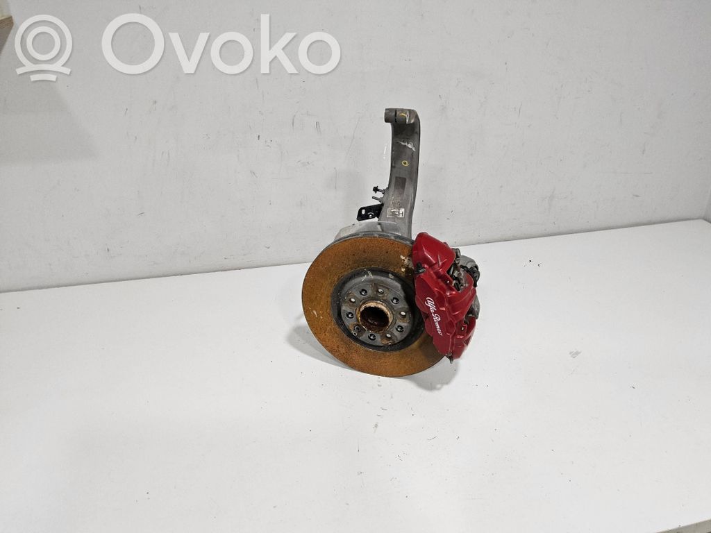 Alfa Romeo Giulia Etupyörän navan laakerikokoonpano 
