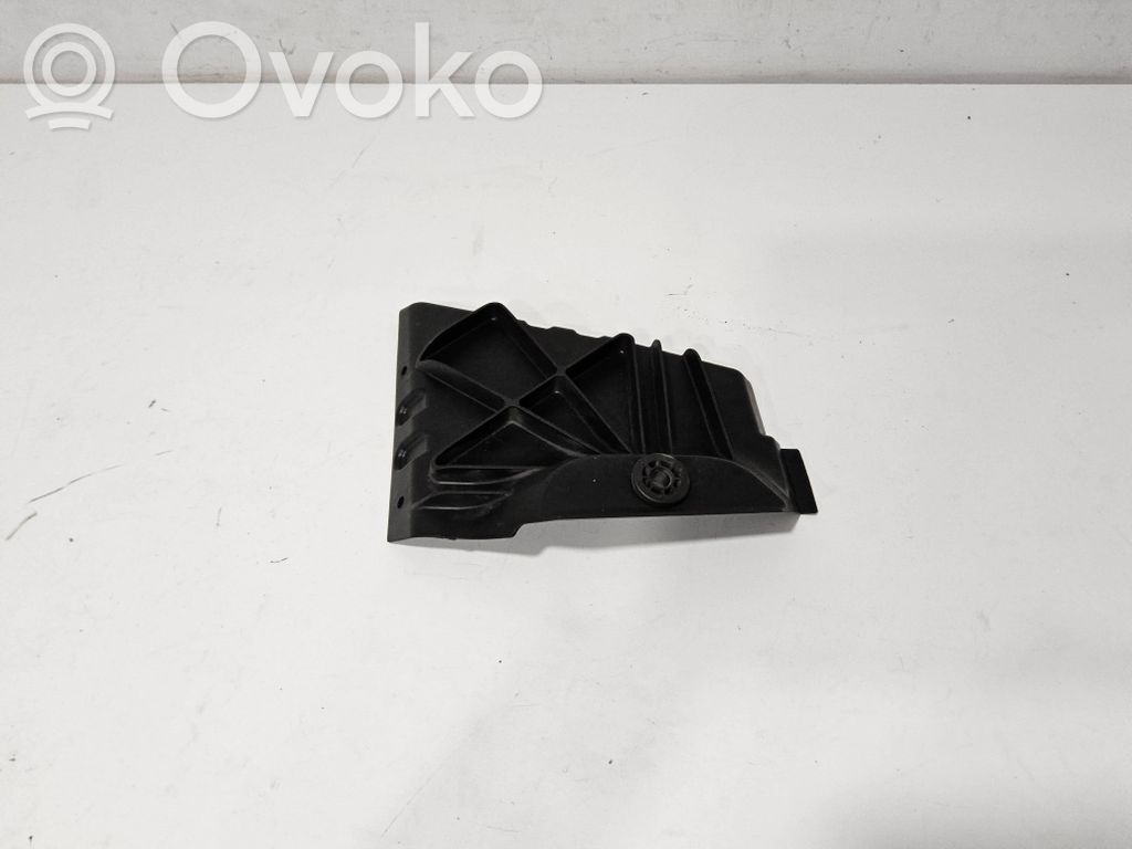 Chevrolet Corvette C8 Radiator mount bracket 