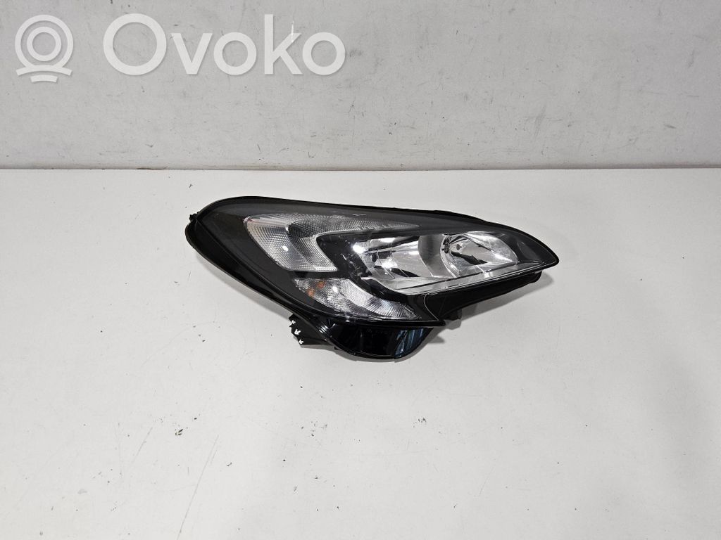 Opel Corsa E Headlight/headlamp 