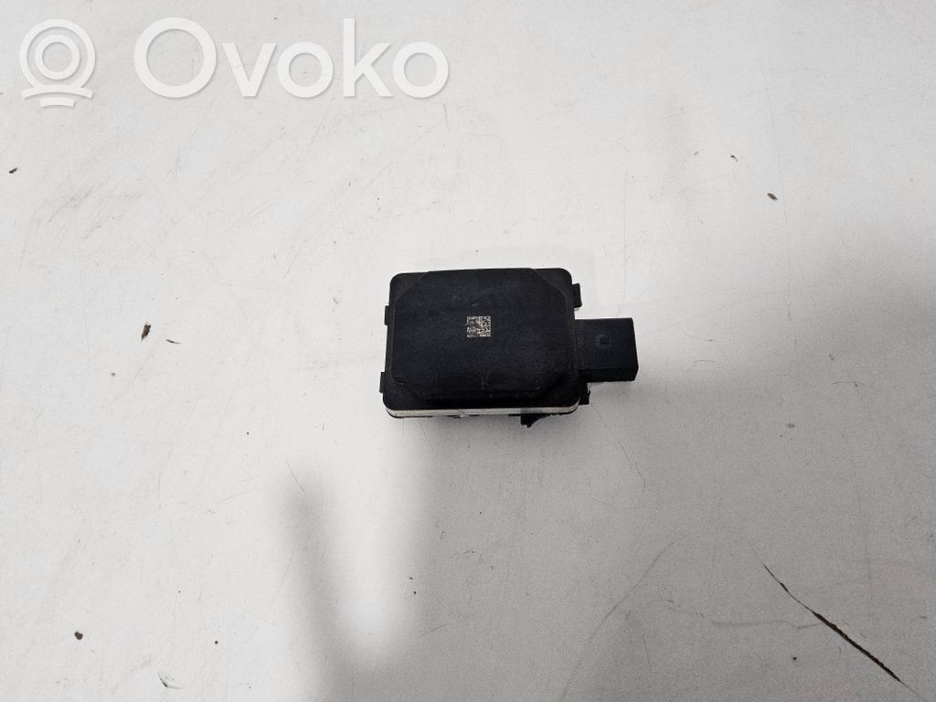 BMW 5 G30 G31 G38 Distronic sensor radar 