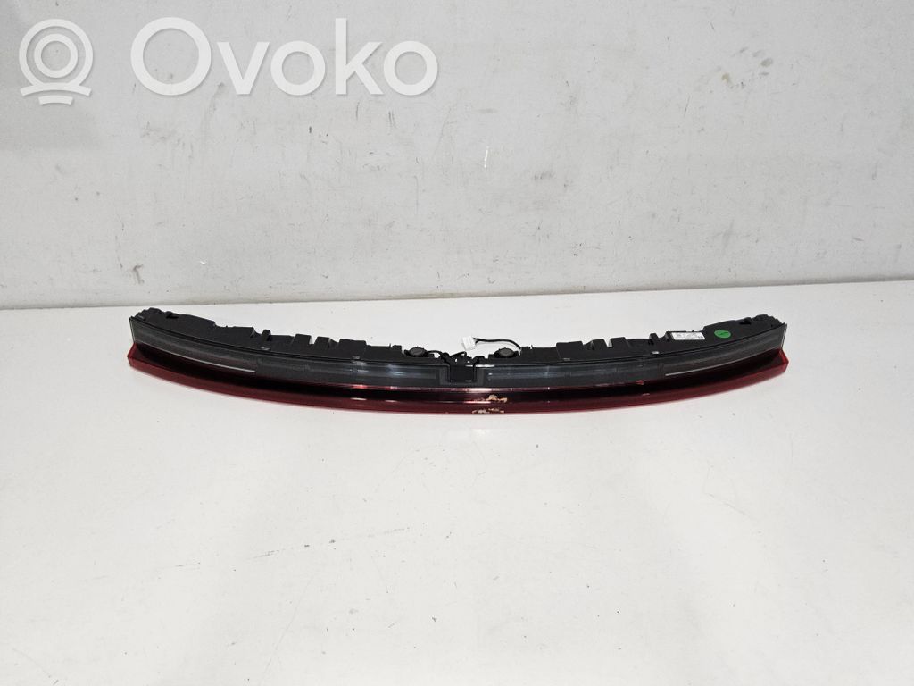 Polestar 4 Takaluukun takavalot 