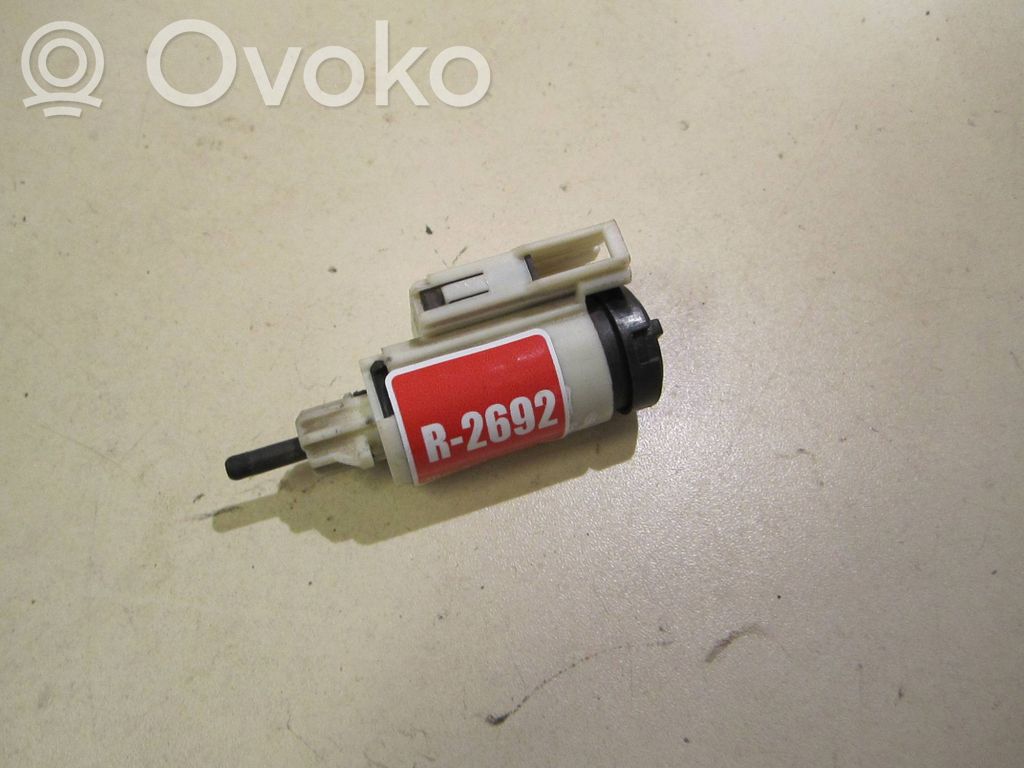 Audi A4 S4 B7 8E 8H Jarrupolkimen anturin kytkin 