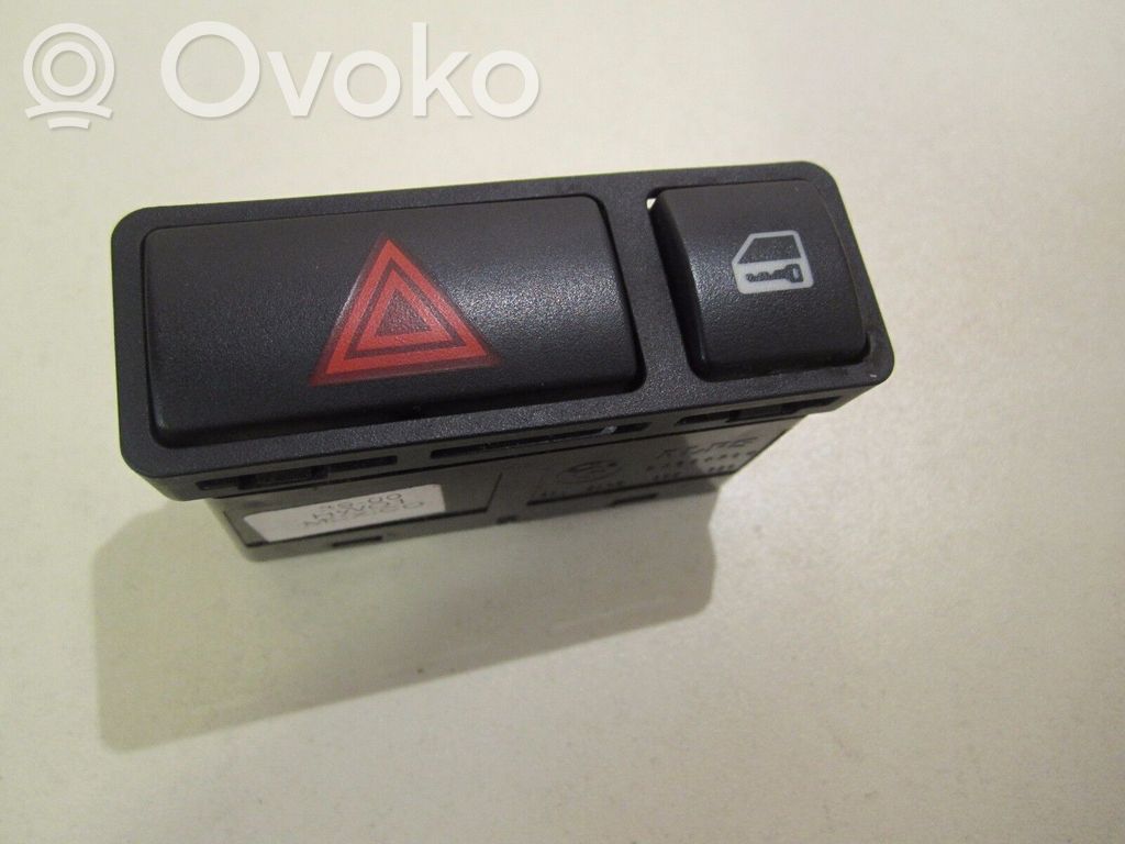 Hazard light switch   61318368920