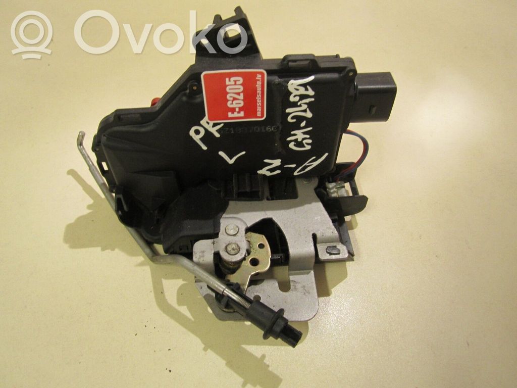 Audi A2 Priekšpusē slēdzene 