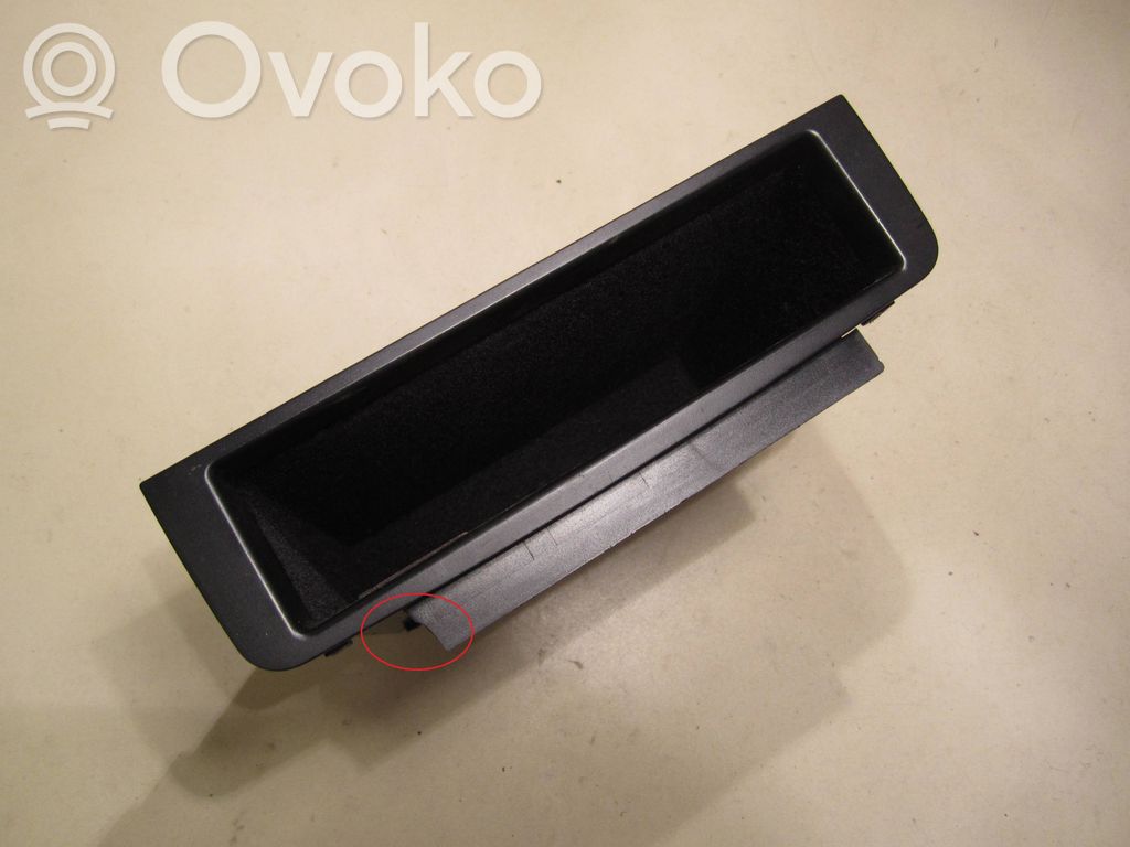 Audi A2 Handschuhfach 