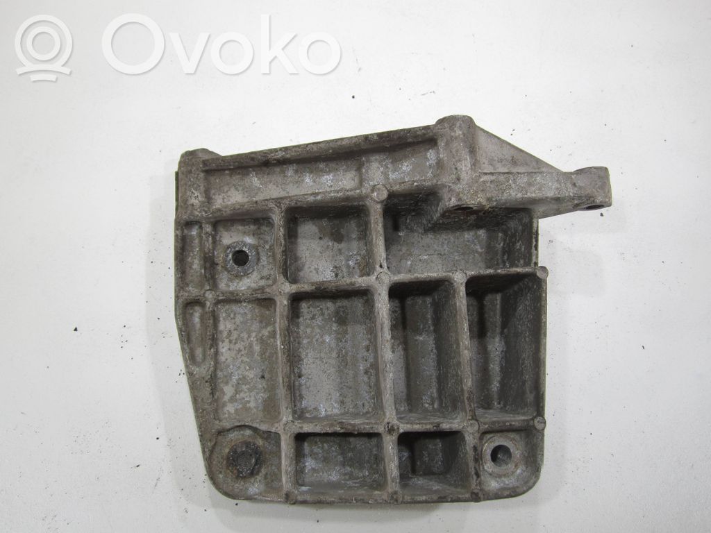 Audi 80 90 S2 B4 A/C compressor mount bracket 