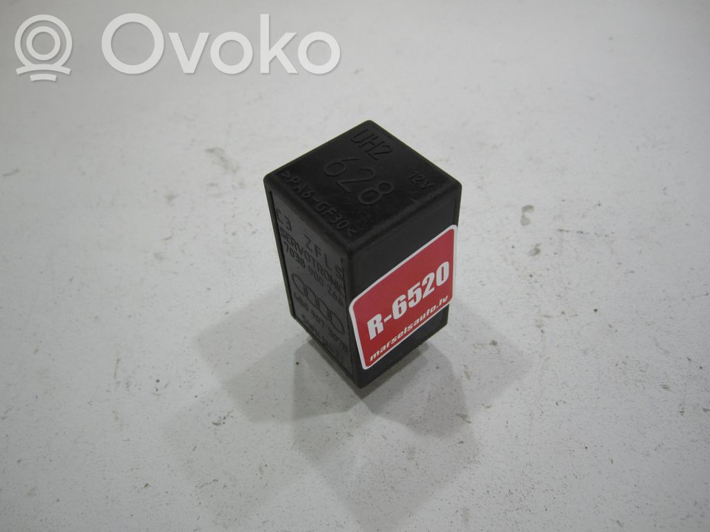 Audi A6 S6 C5 4B Inne przekaźniki 