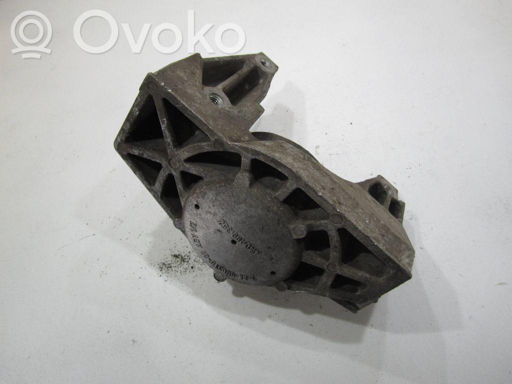 Audi 100 S4 C4 Engine mount bracket 