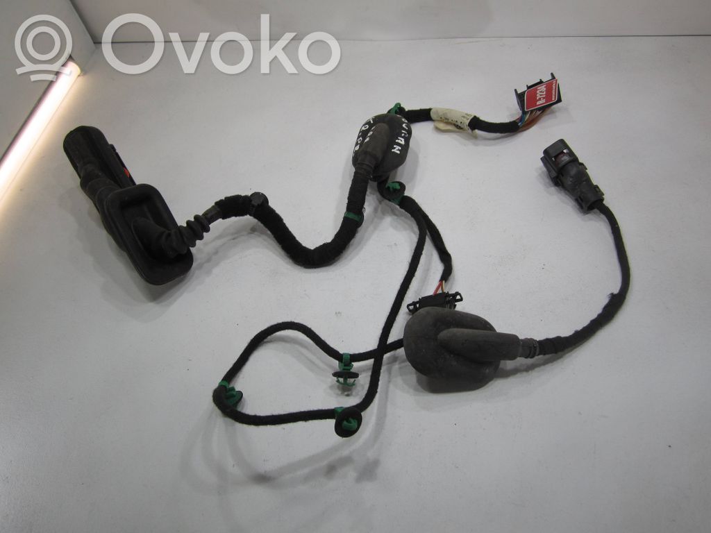 Volkswagen Touran I Cableado de puerta delantera 