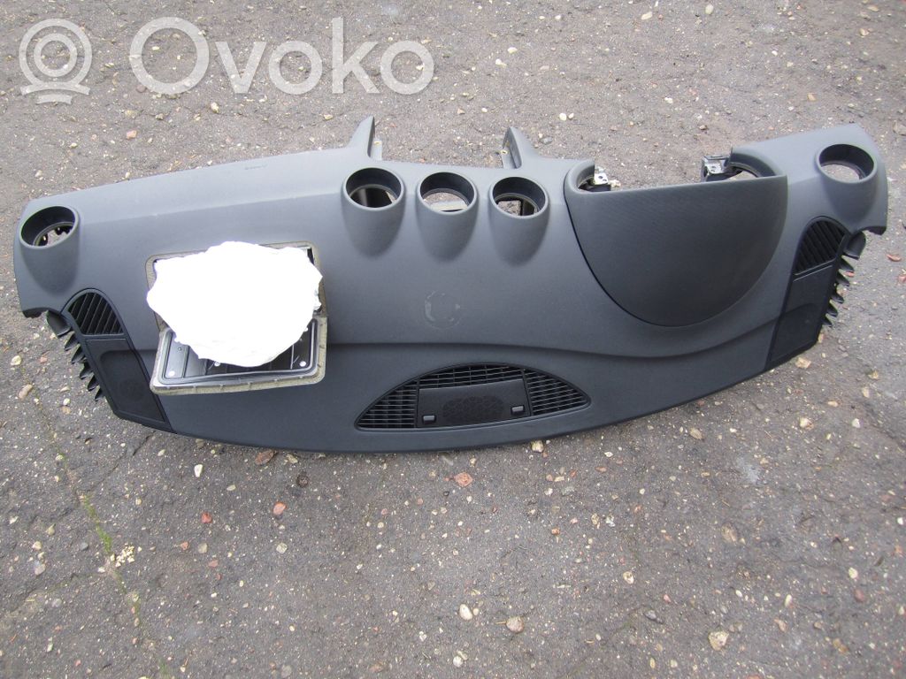 Deska rozdzielcza   8J1857001C,FA215001L0100,S0VV24A