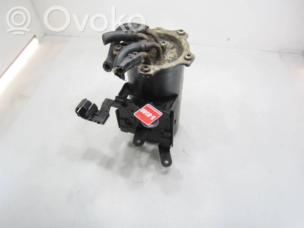 Volkswagen PASSAT B6 Obudowa filtra paliwa 