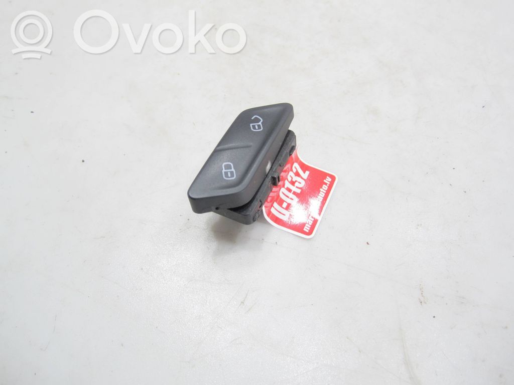 Volkswagen Golf VII Botón interruptor de bloqueo de puertas 