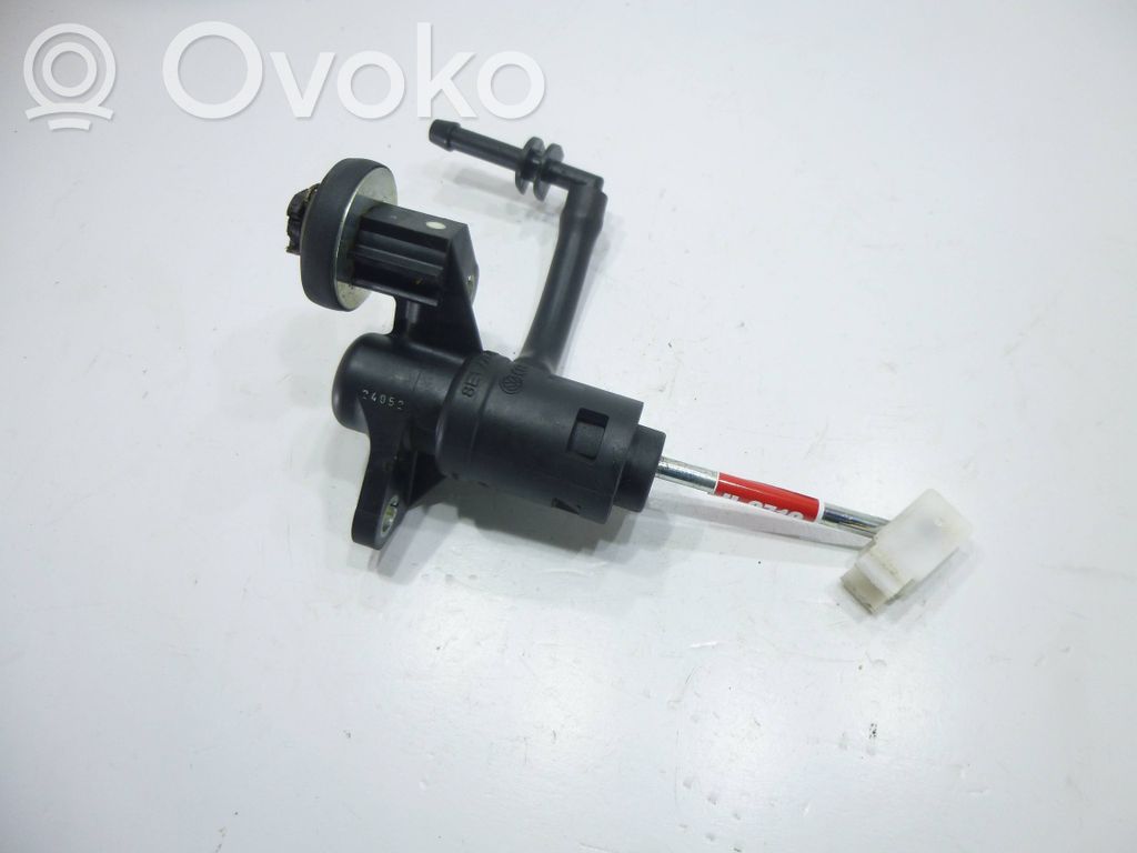 Audi A4 S4 B7 8E 8H Główny cylinder sprzęgła 