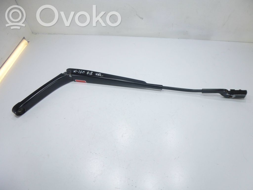 Volkswagen PASSAT B8 Ramię wycieraczki szyby przedniej / czołowej 