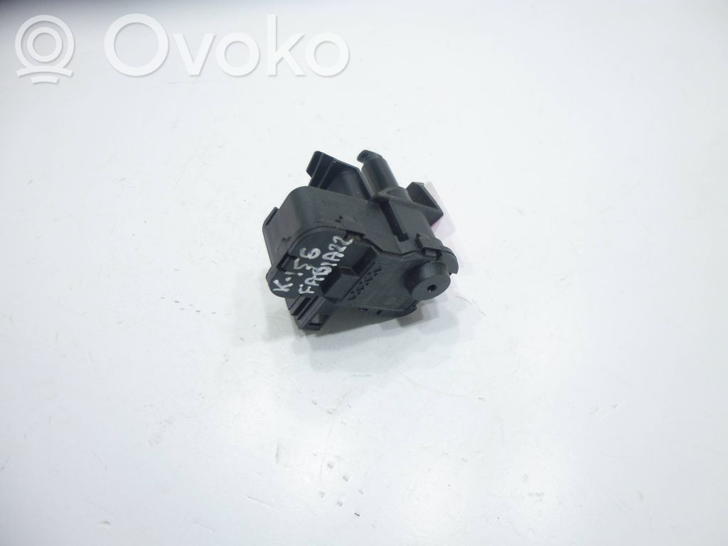 Skoda Fabia Mk3 (NJ) Fuel tank cap lock 